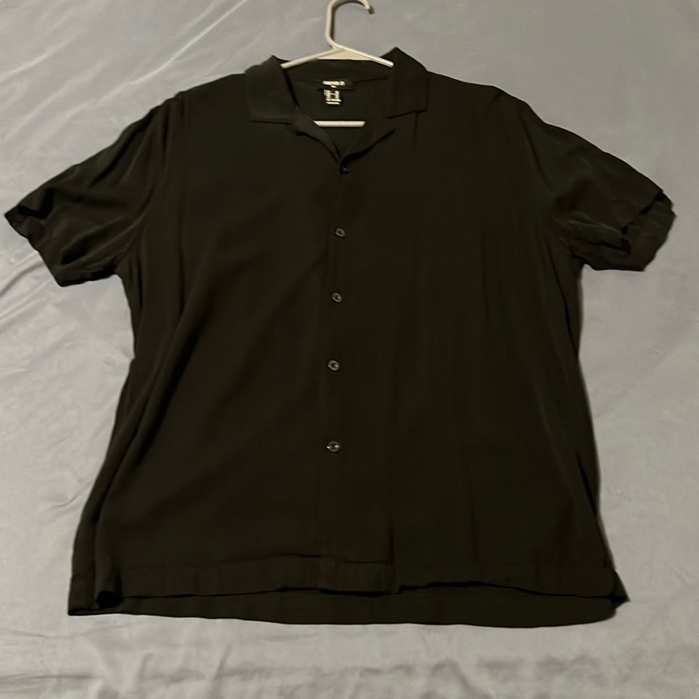 Forever 21 short sleeve button down shirt
